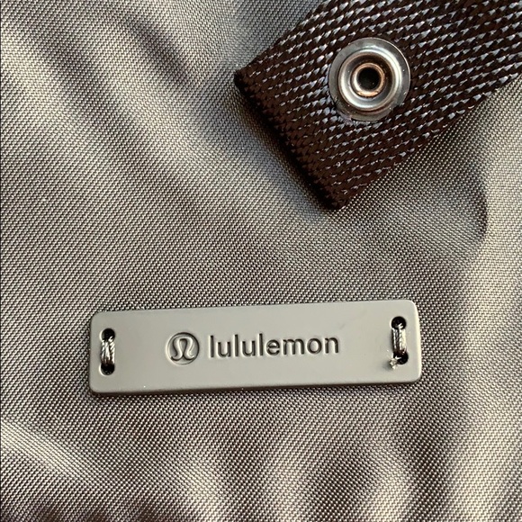 Lululemon x barre3 Cross It Off 20L Black Tote - Picture 5 of 13